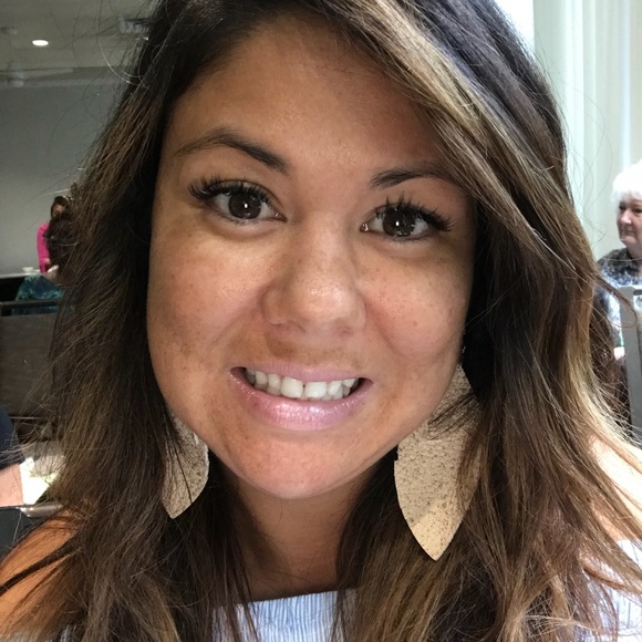 Meet your Posher, Jenny - Picture 3 of 8